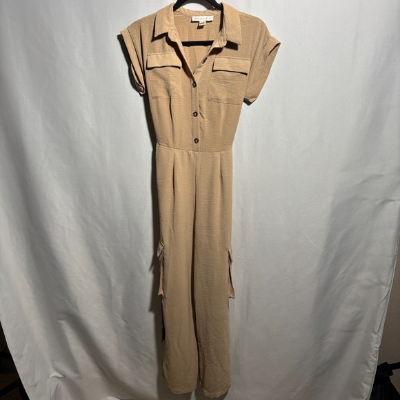 Monteau Los Angeles Tan Jumpsuit Womens XS Button Up Short Sleeve Cargo Pockets - Picture 1 of 5